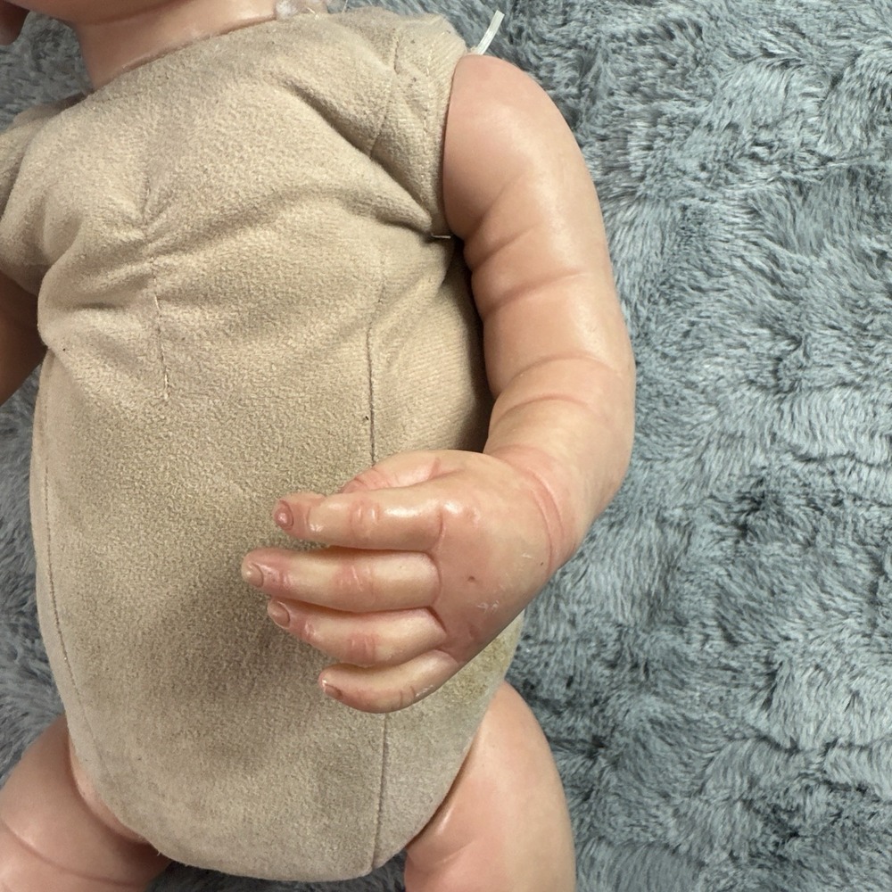 Reborn Baby Doll Aria by Ping Lao Handpainted Realistic weighted Vinyl Cloth - Picture 4 of 15